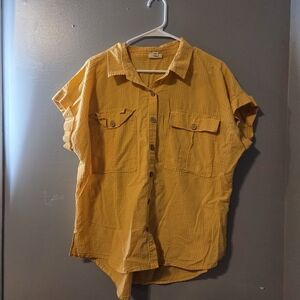 🟣3 For $20 🌼Women's Button Down Shirt🌼